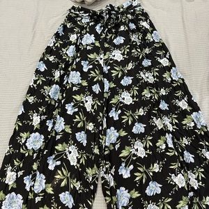 American Eagle flared/open leg pants